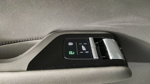 New 2026 Volvo EX90 Ultra AWD/4WD image 10