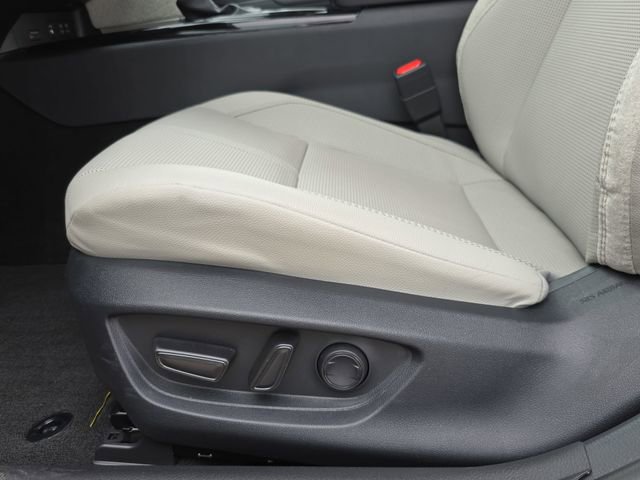 Used 2026 Toyota Camry XLE image 28