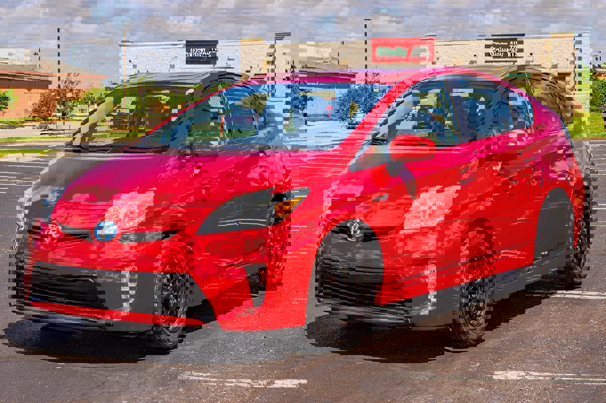 Used 2015 Toyota Prius Three FWD image 3