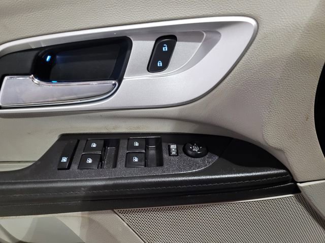 Used 2016 Chevrolet Equinox LTZ w/ Enhanced Convenience Package image 39