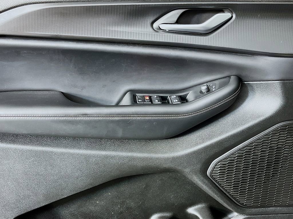 Used 2023 Jeep Grand Cherokee L Laredo AWD/4WD image 25