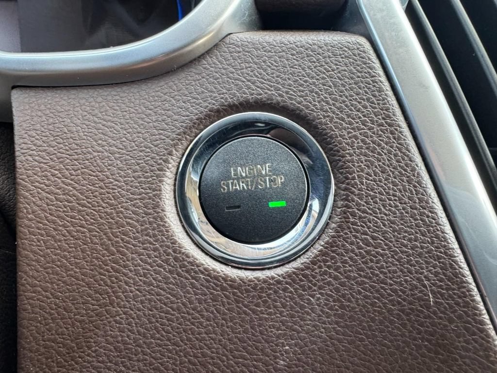 Used 2013 Cadillac SRX Luxury AWD/4WD image 23