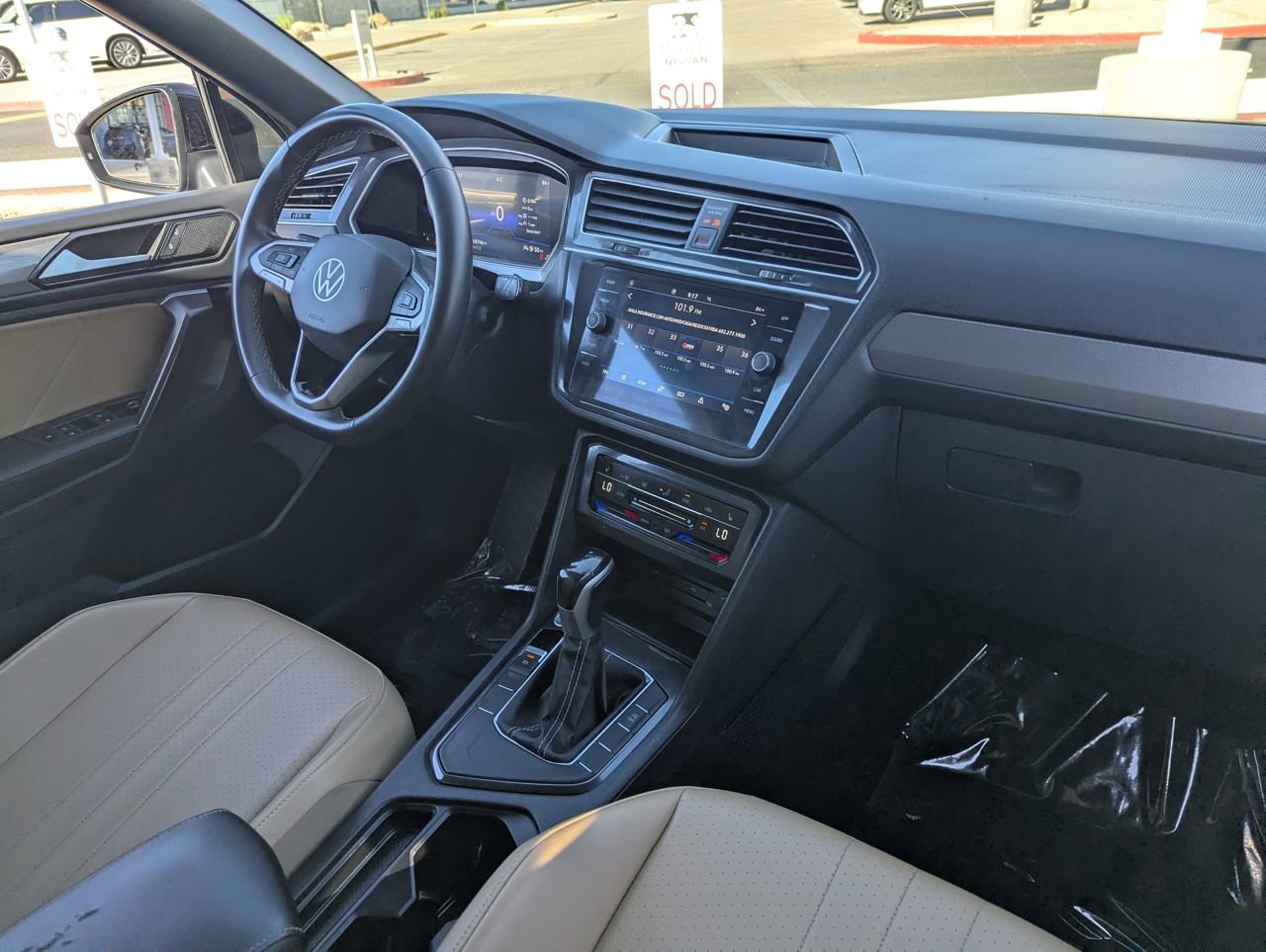 Used 2023 Volkswagen Tiguan SE FWD image 13