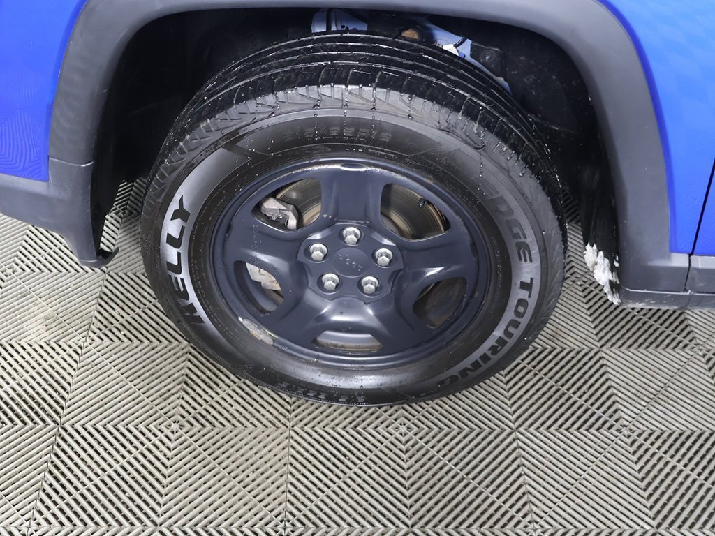 Used 2020 Jeep Compass Sport image 14