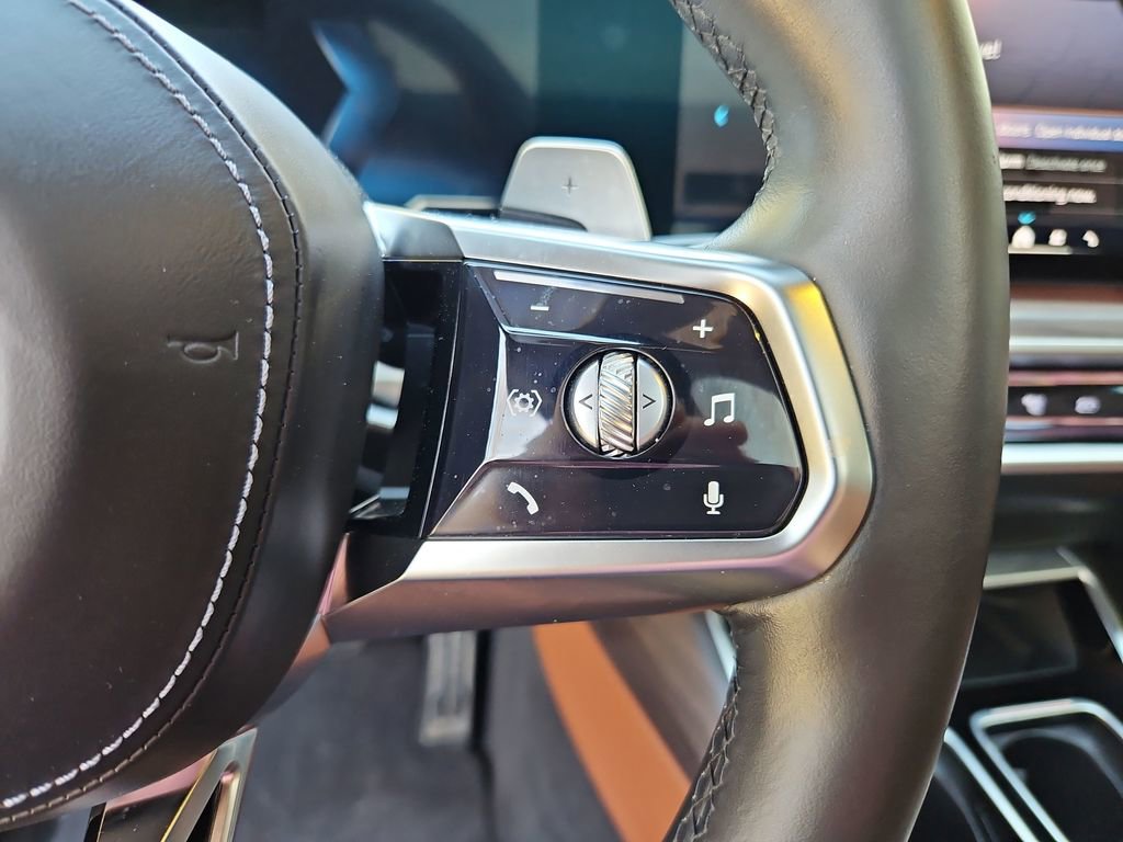 Used 2024 BMW 760i xDrive AWD/4WD image 13