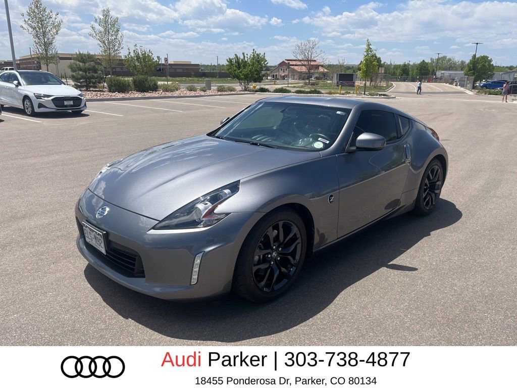 Used 2018 Nissan 370Z Coupe RWD image 1