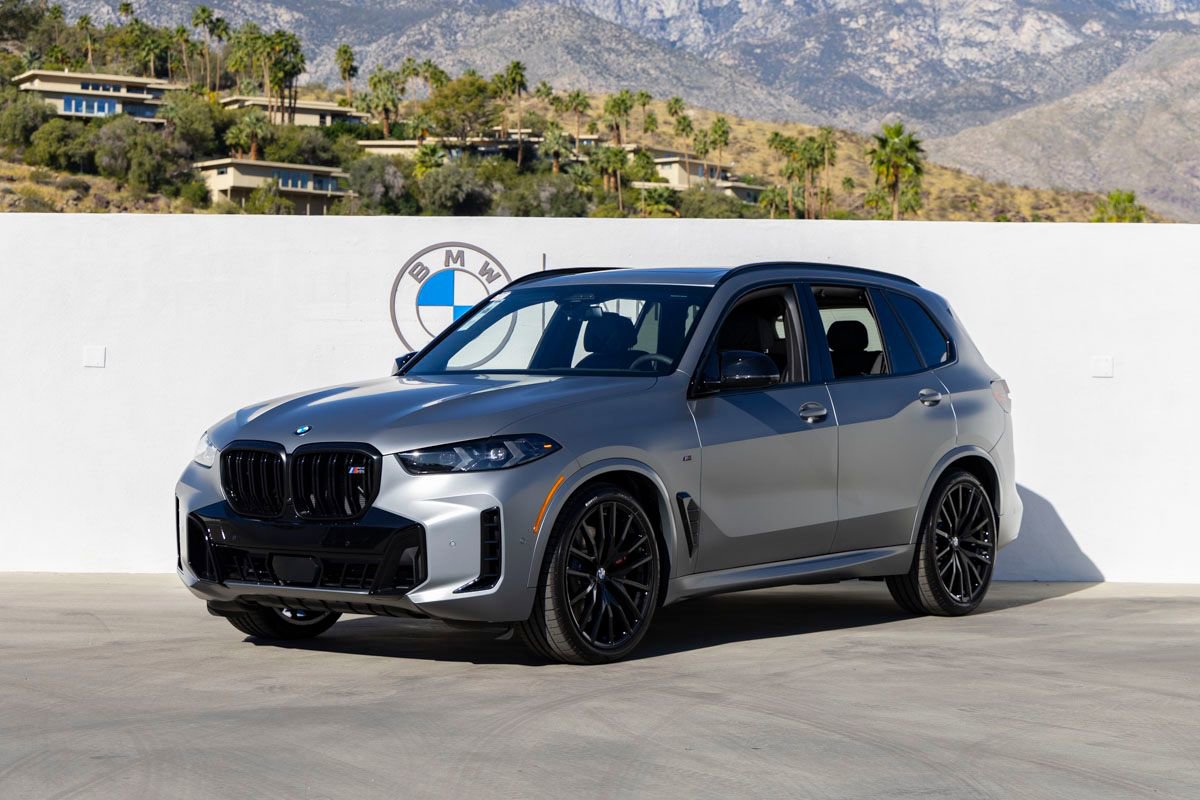 New 2026 BMW X5 M60i image 1