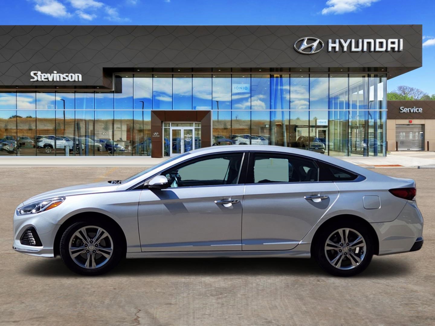 Used 2018 Hyundai Sonata SEL image 2