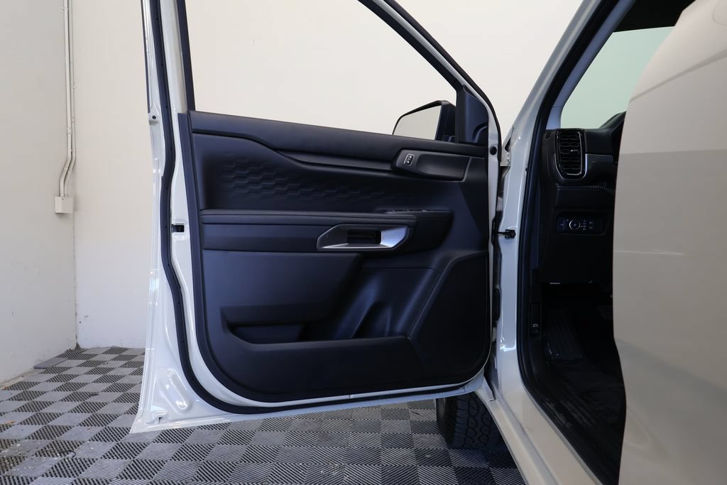 Used 2025 Ford Ranger XLT w/ Convenience Package RWD image 13