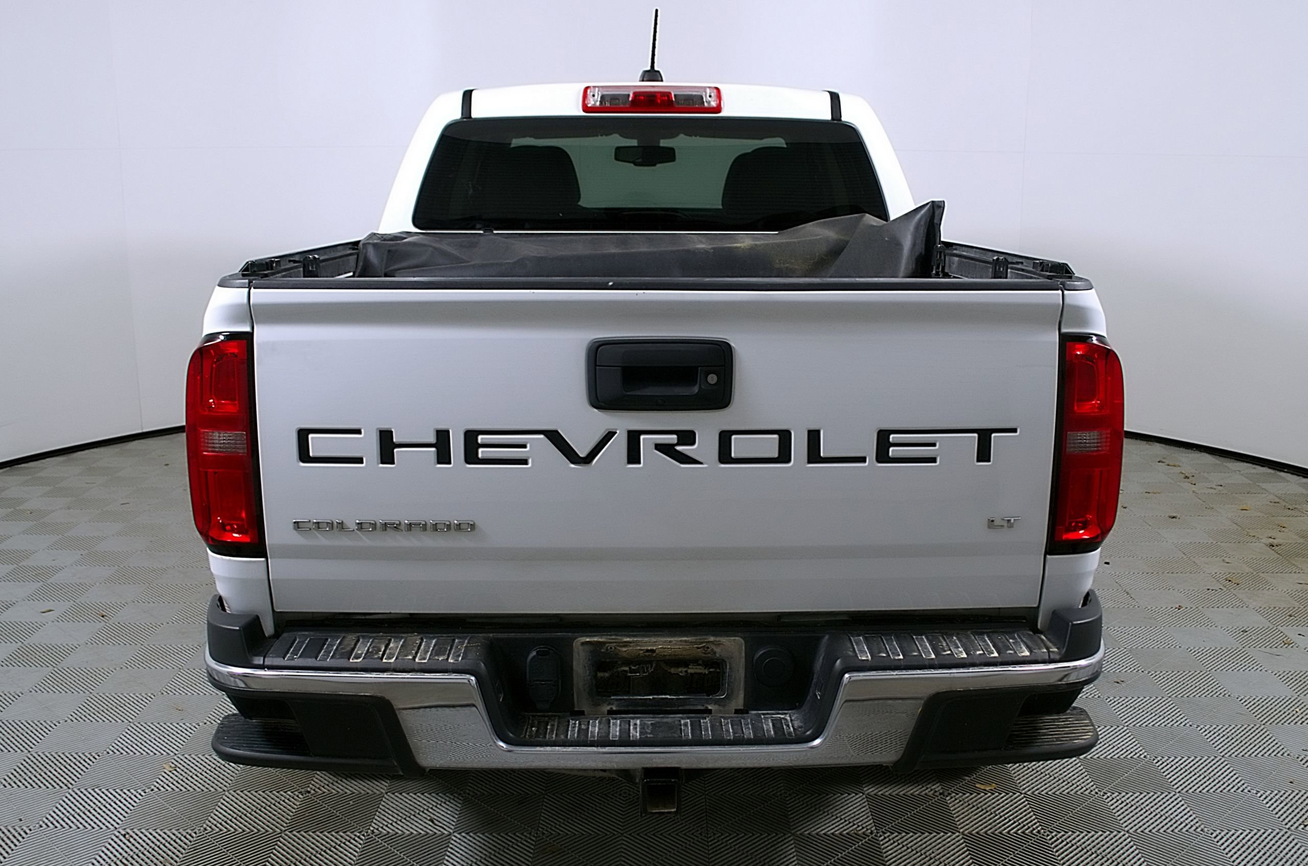Used 2022 Chevrolet Colorado LT w/ Chrome Appearance Package image 9