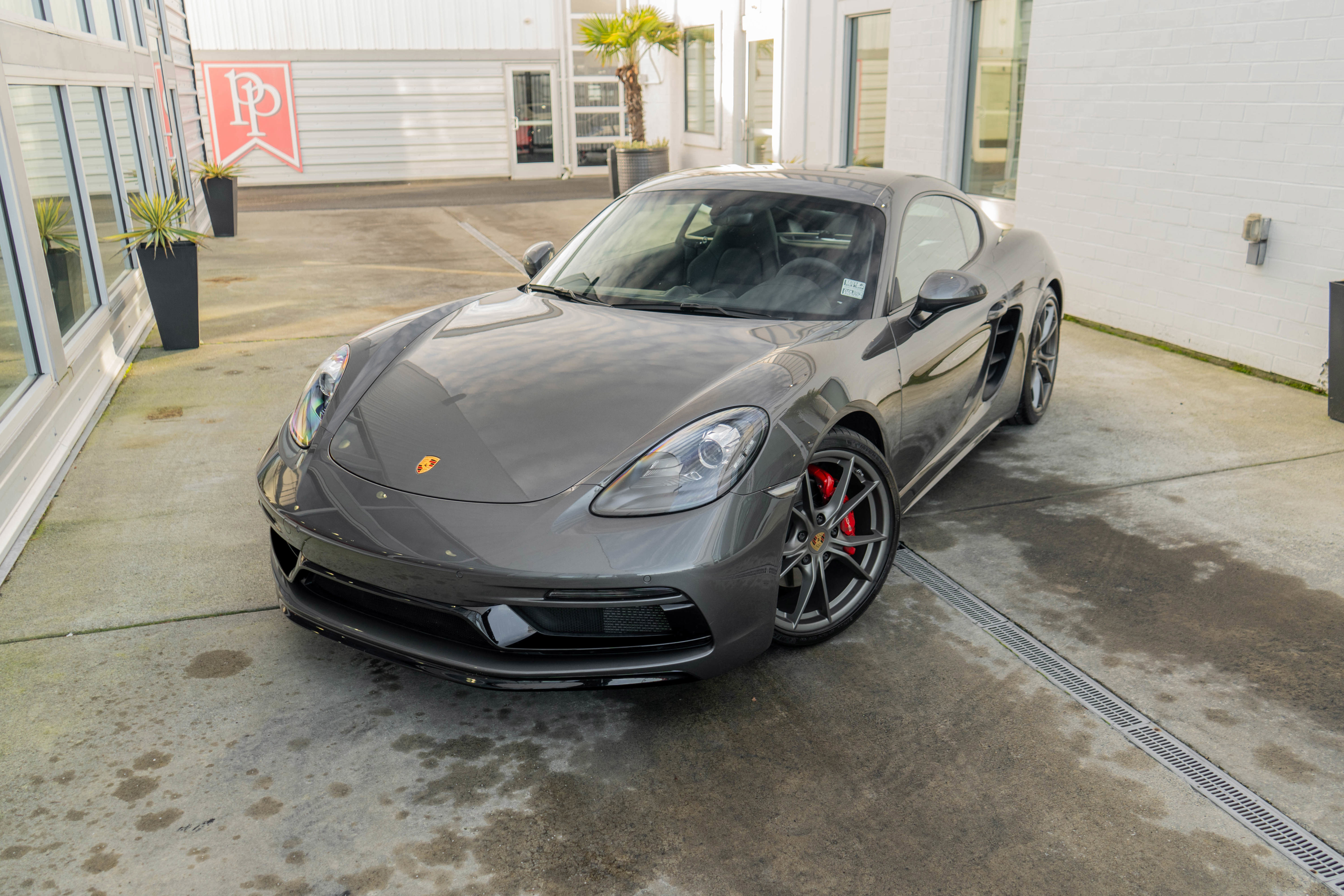 Used 2018 Porsche 718 Cayman GTS image 3