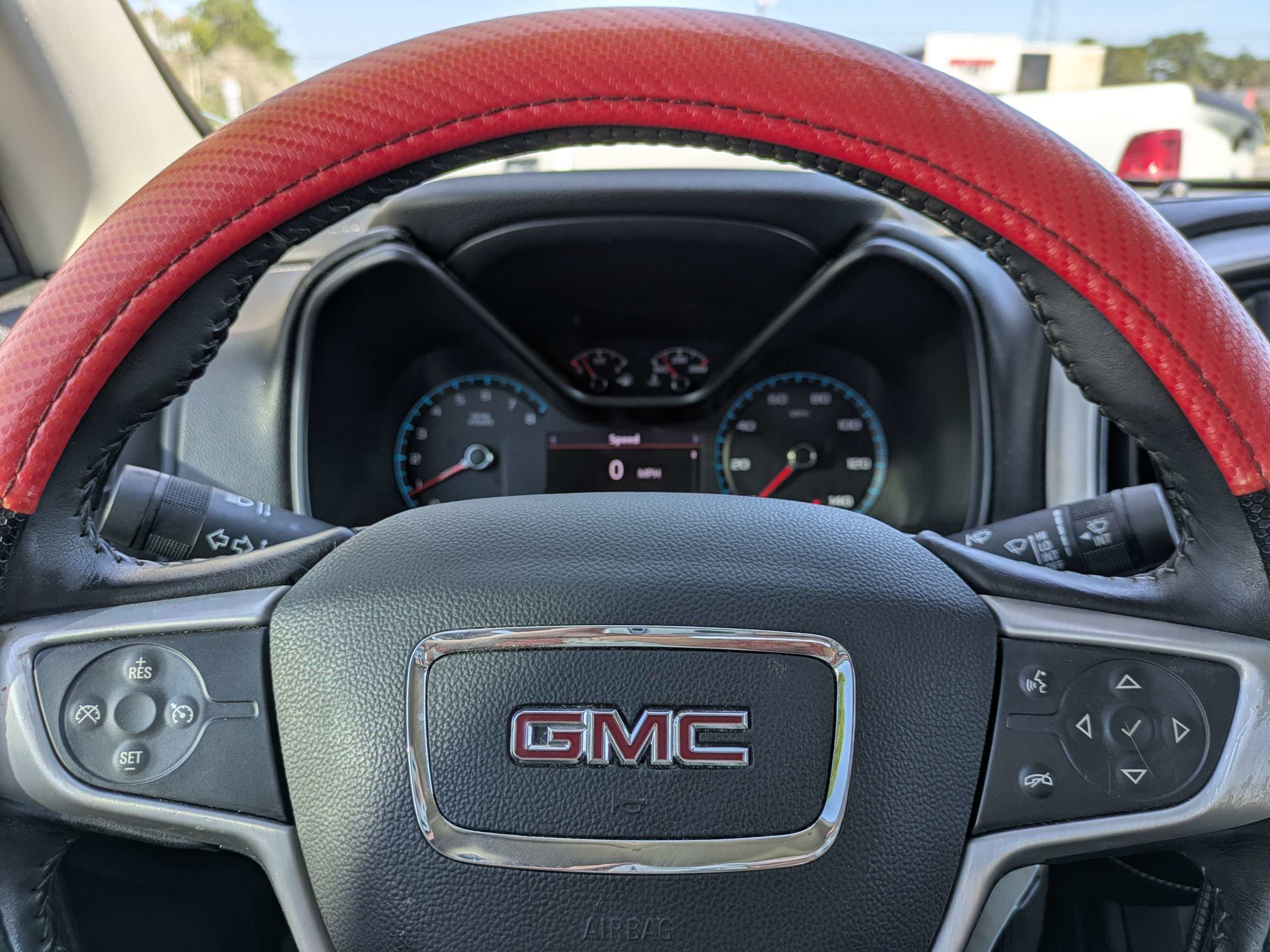 Used 2019 GMC Canyon SLE image 29