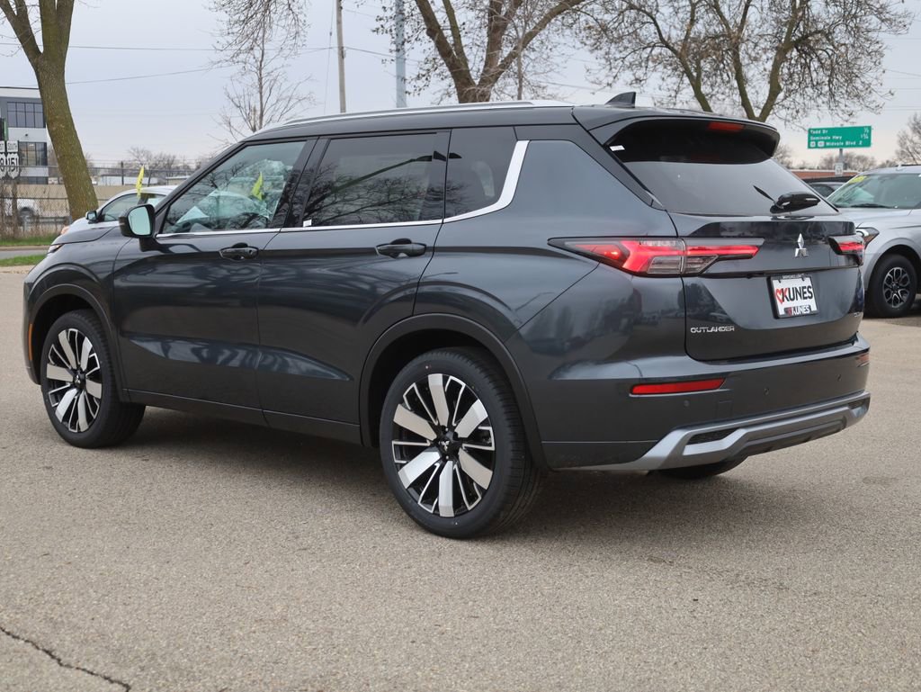 New 2025 Mitsubishi Outlander SEL image 7