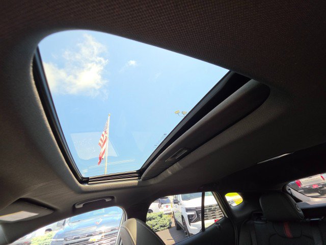 New 2026 Chevrolet Trax RS w/ Sunroof Package FWD image 25