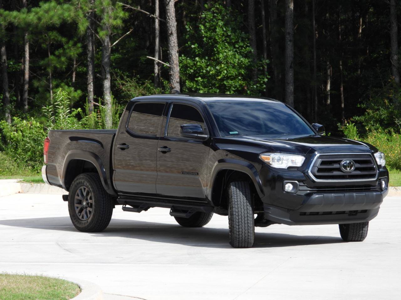 Used 2022 Toyota Tacoma SR5 RWD image 9