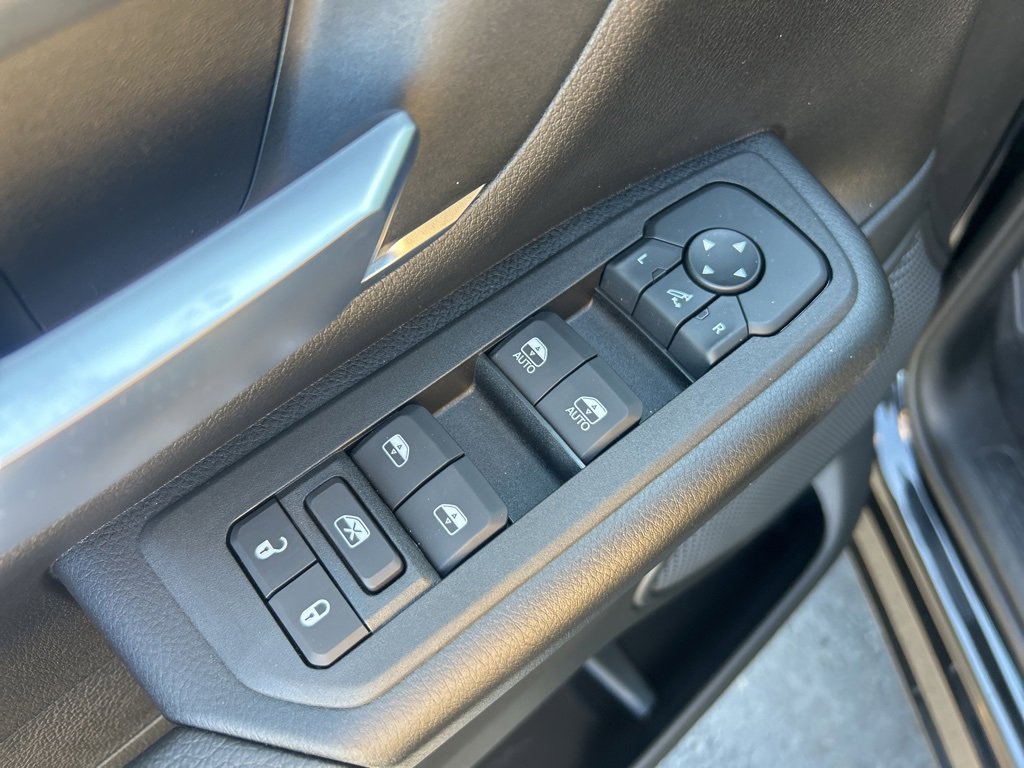 New 2026 RAM 1500 4x4 Crew Cab image 20