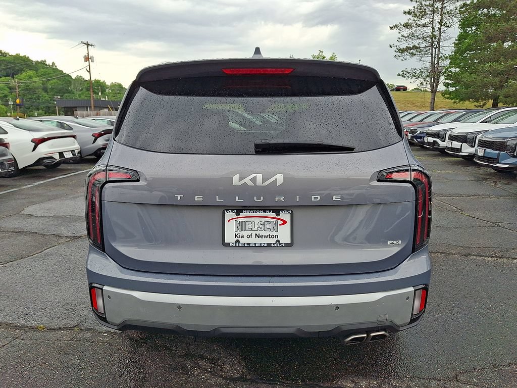Certified 2024 Kia Telluride EX w/ EX Captain's Chair Package AWD/4WD image 15