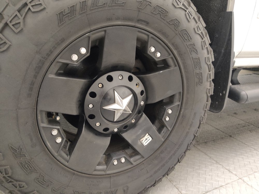 Used 2017 Chevrolet Silverado 1500 LT w/ All Star Edition RWD image 31