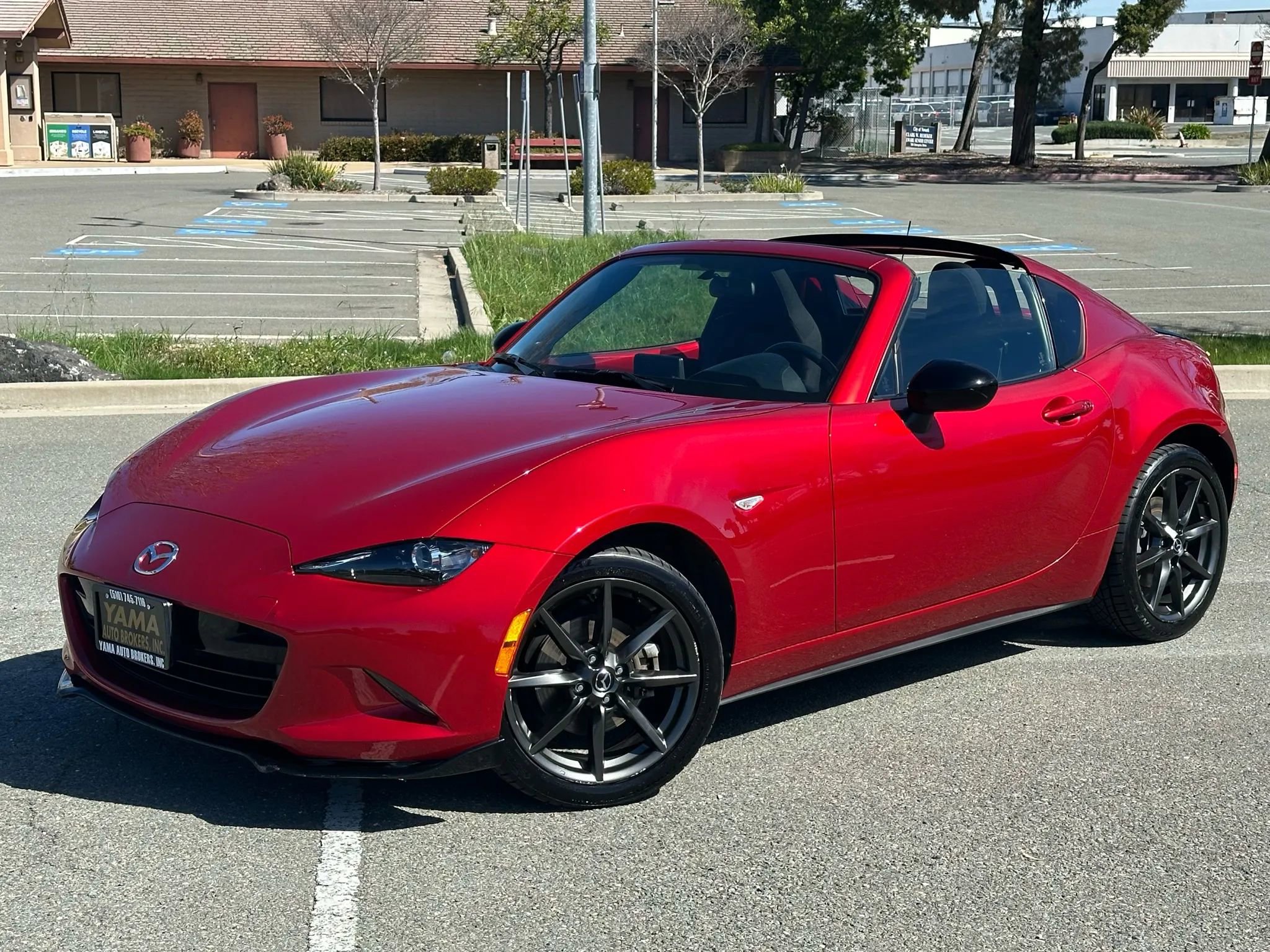 Used 2017 MAZDA MX-5 Miata RF Club RWD image 1
