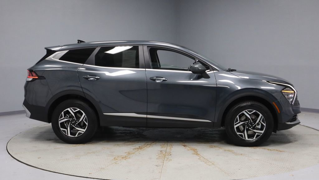 Used 2025 Kia Sportage LX image 12