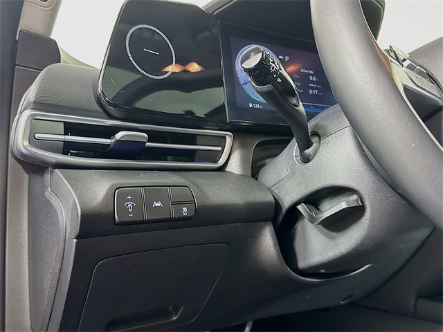 Used 2023 Hyundai Elantra Limited w/ Cargo Package image 19