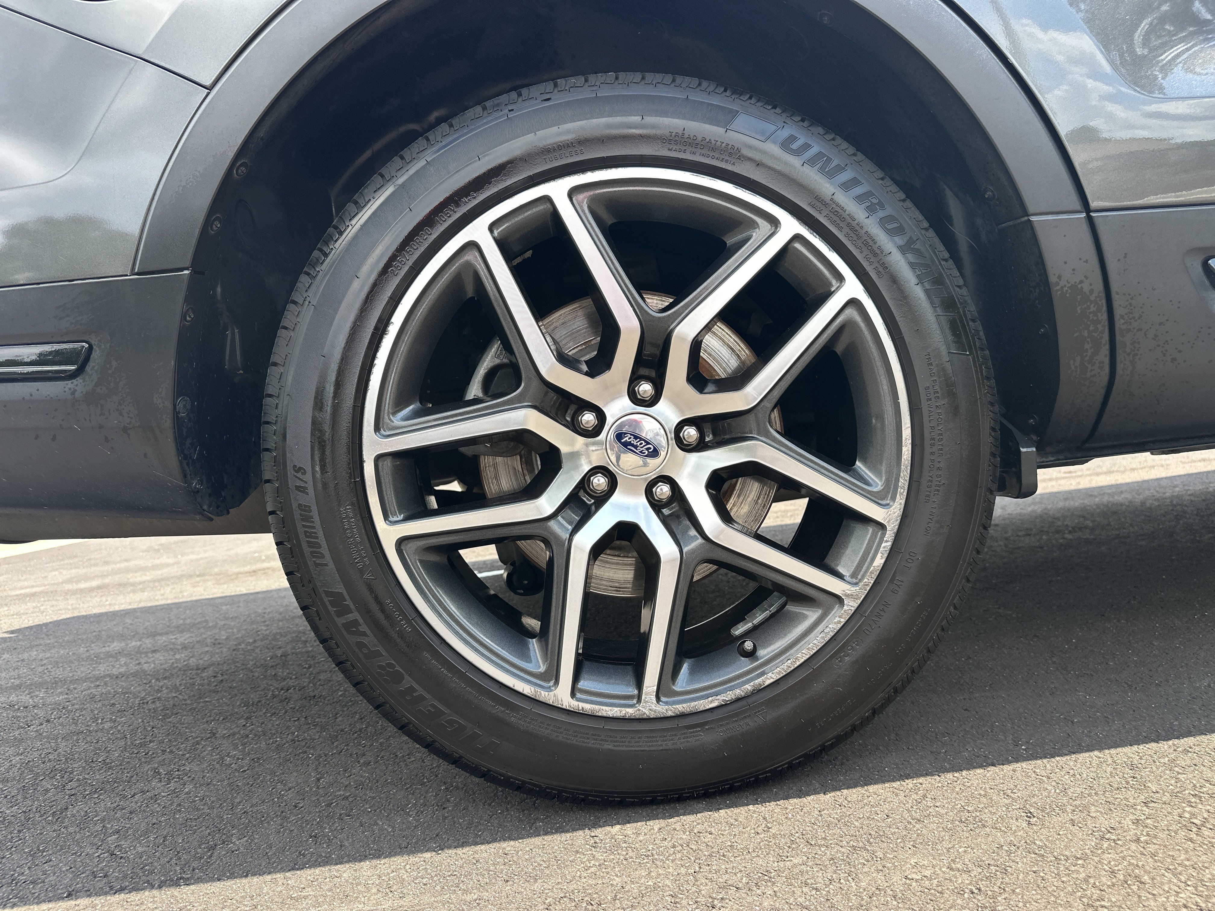 Used 2018 Ford Explorer Sport w/ Equipment Group 401A AWD/4WD image 18