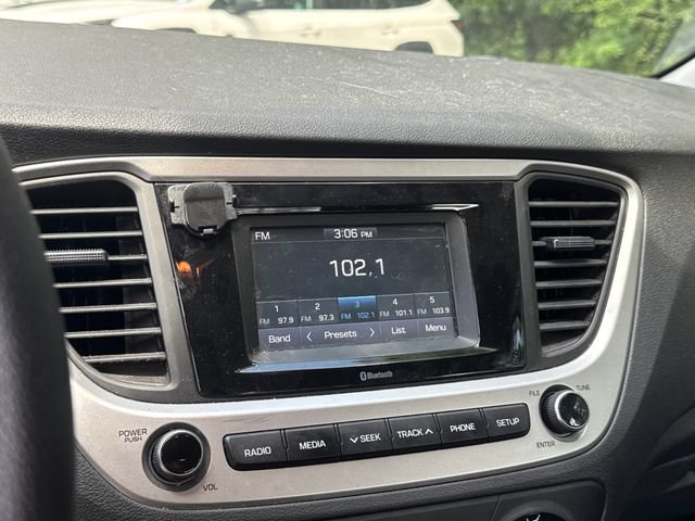 Used 2022 Hyundai Accent SE FWD image 17