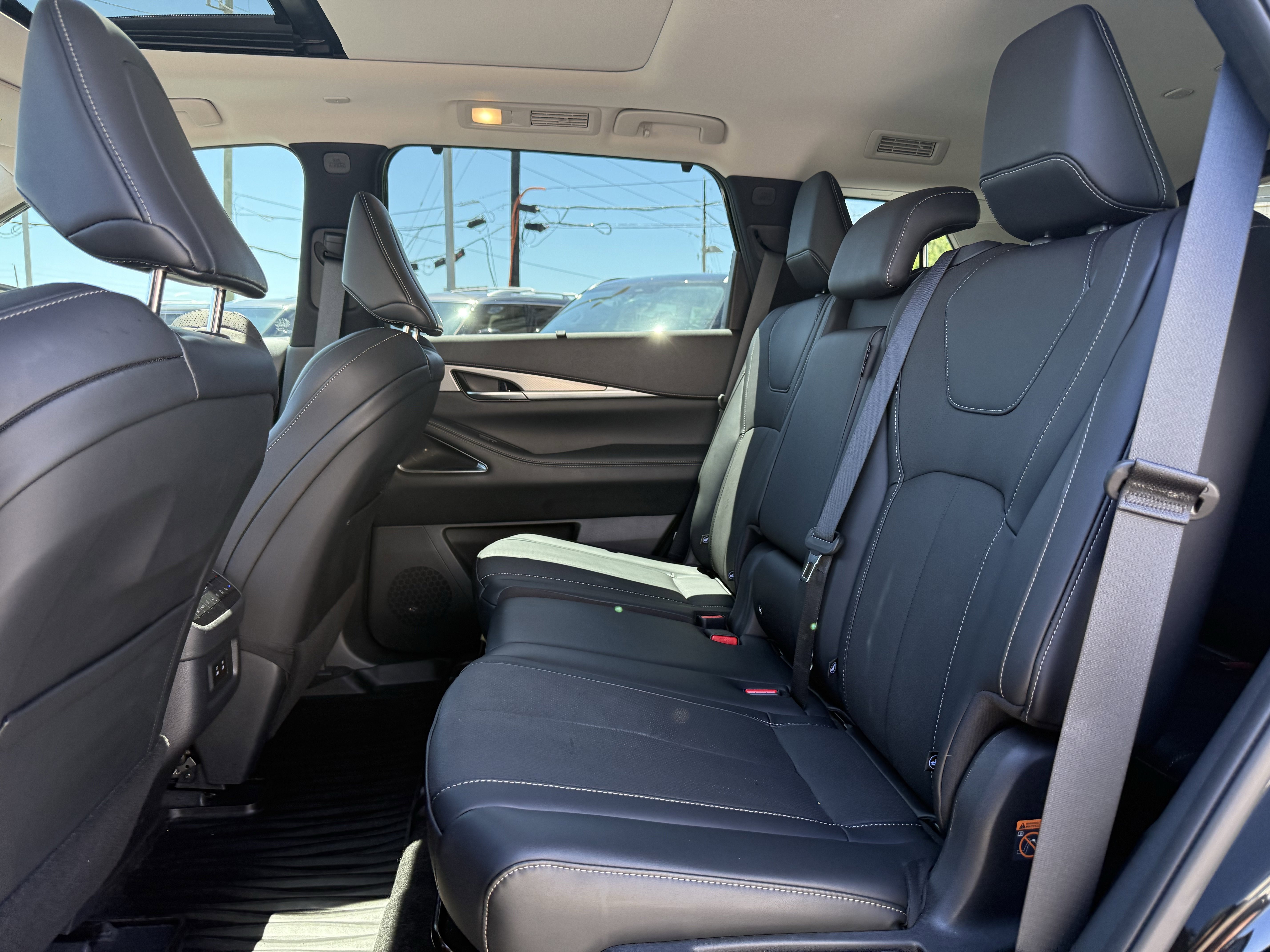 Certified 2026 INFINITI QX60 Luxe w/ Cargo Package image 14