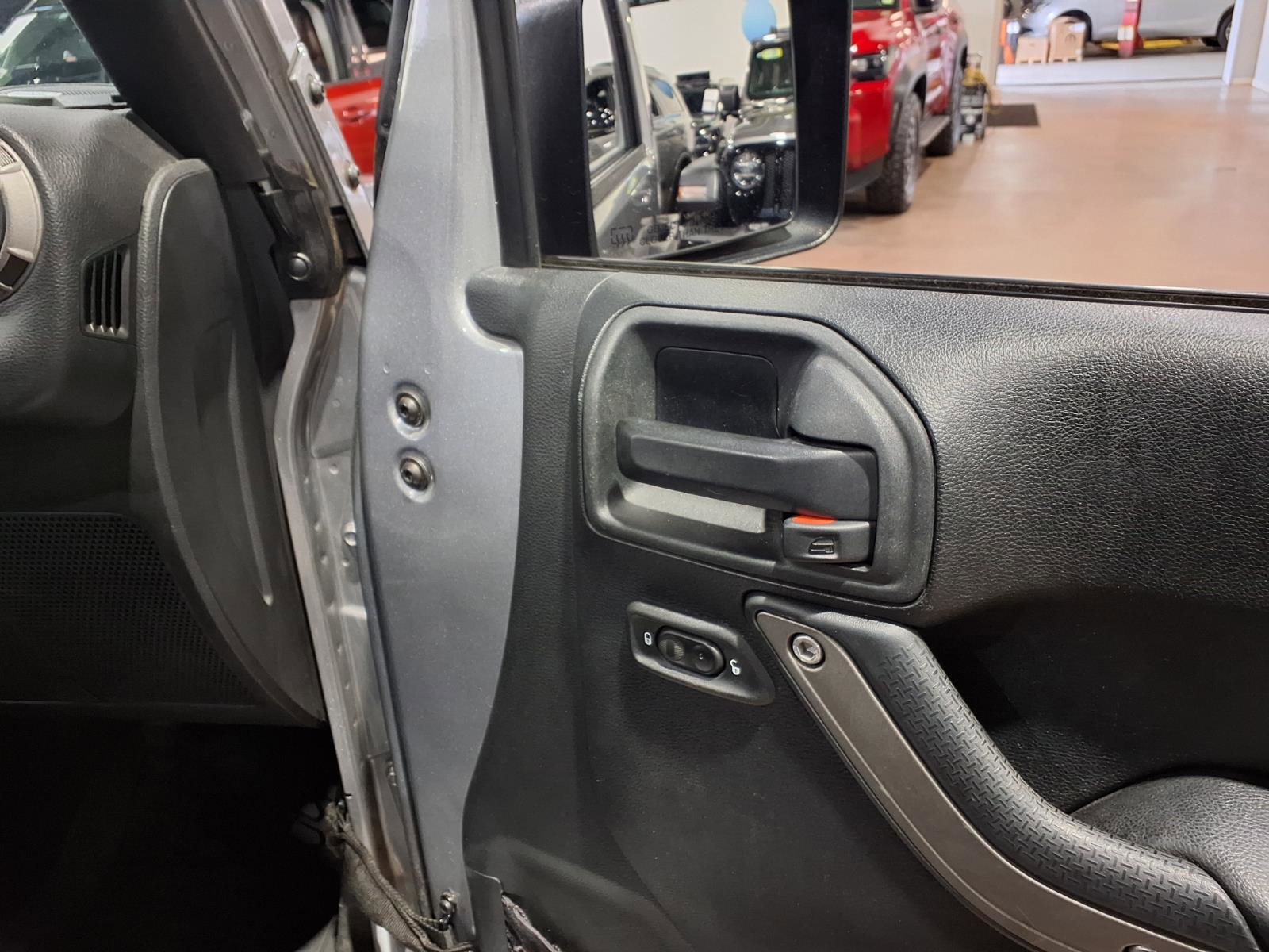 Used 2017 Jeep Wrangler Unlimited Sport w/ Quick Order Package 24S AWD/4WD image 20