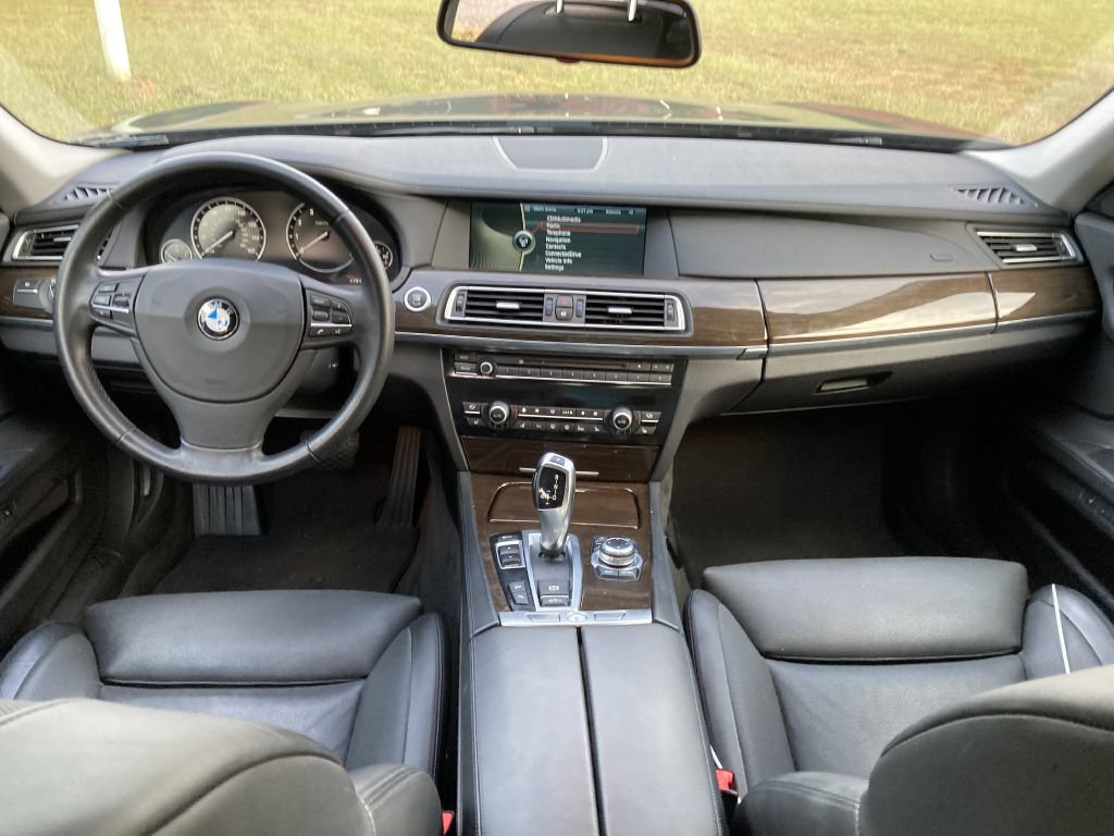 Used 2011 BMW 750Li xDrive AWD/4WD image 3
