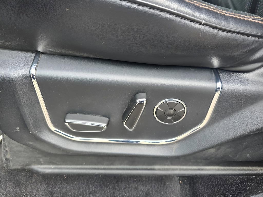 Used 2019 Ford Expedition Platinum AWD/4WD image 26