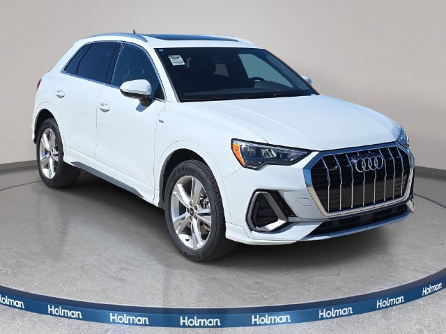 Used 2021 Audi Q3 2.0T Premium w/ Convenience Package AWD/4WD image 4