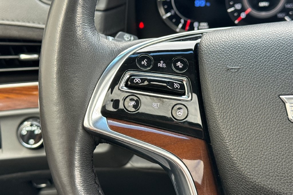 Used 2019 Cadillac Escalade Premium Luxury RWD image 30