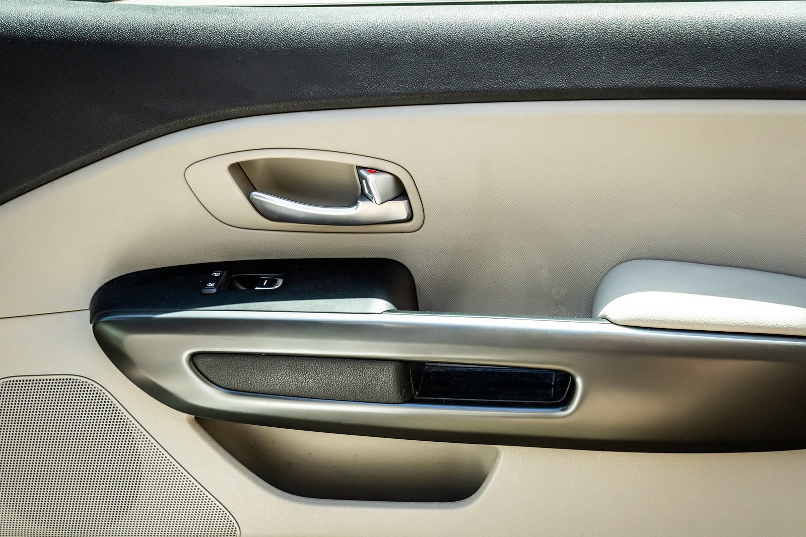 Used 2020 Kia Sedona LX FWD image 24