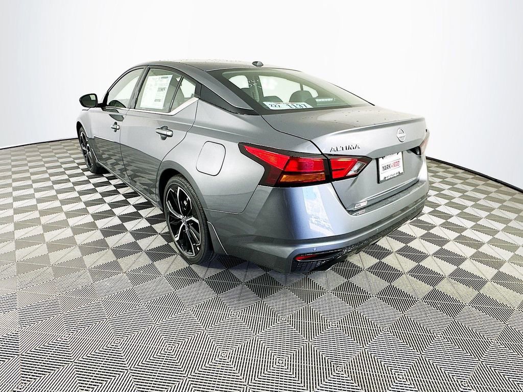 New 2025 Nissan Altima 2.5 SR image 7