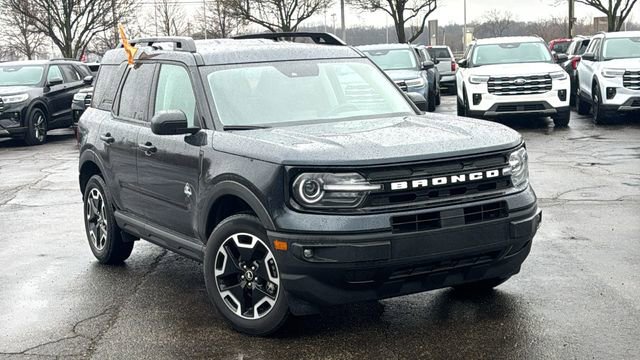 Certified 2023 Ford Bronco Sport Outer Banks w/ Tech Package image 2