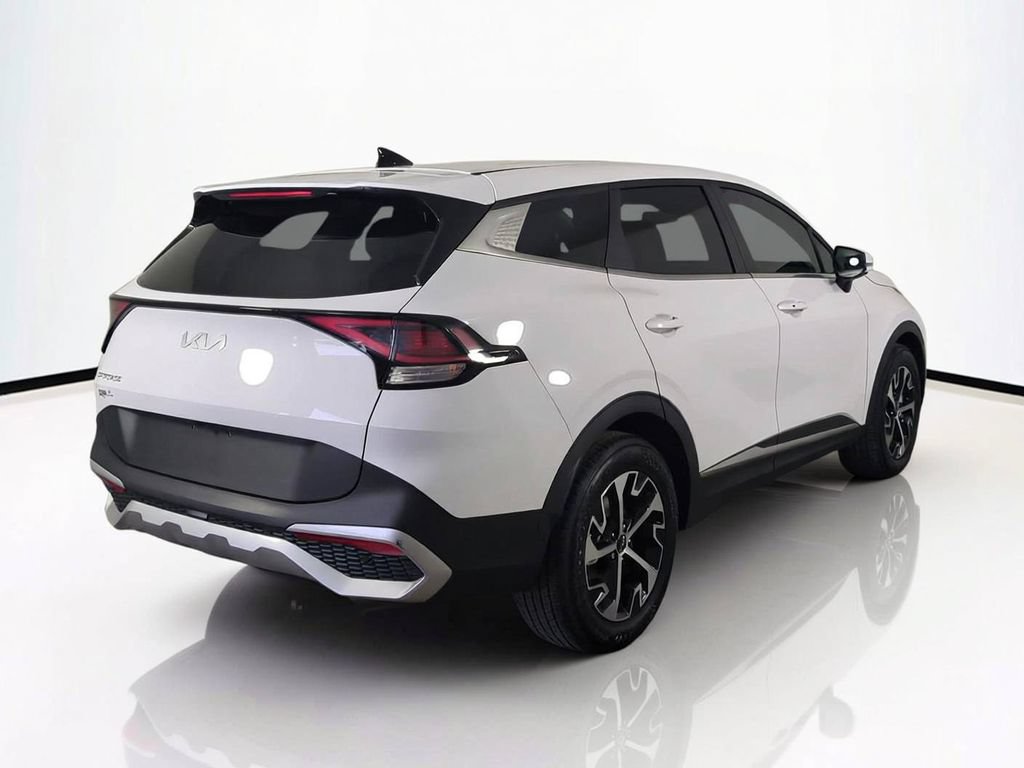 Used 2025 Kia Sportage EX FWD image 5