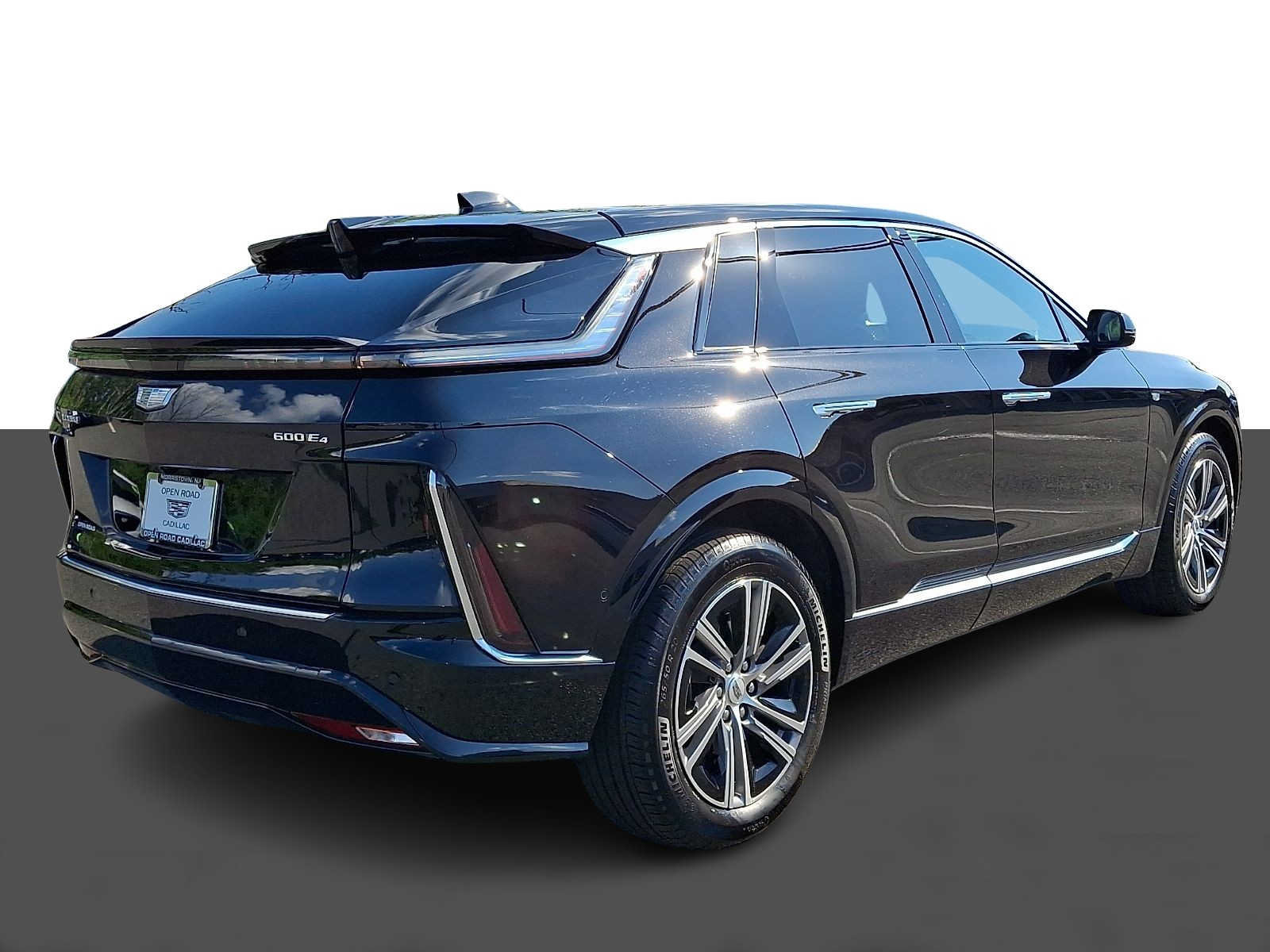 Used 2026 Cadillac Lyriq Luxury AWD/4WD image 6