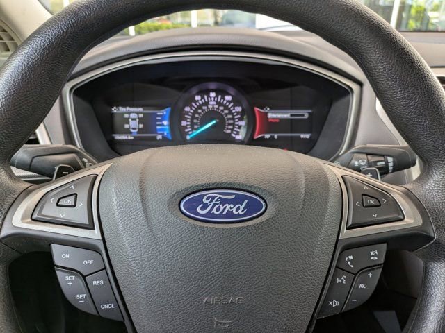 Used 2018 Ford Fusion SE w/ Fusion SE Technology Package image 23