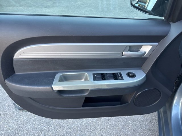 Used 2010 Chrysler Sebring Touring image 14