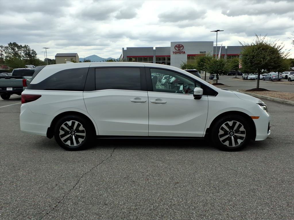 Used 2026 Honda Odyssey EX-L image 3