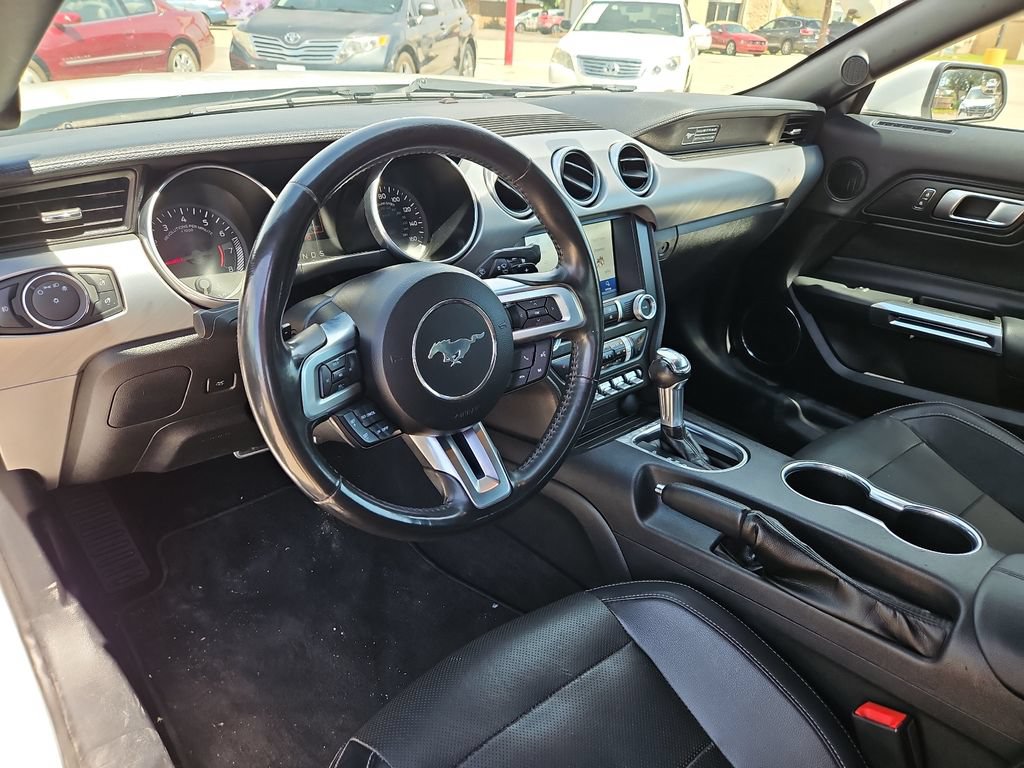Used 2020 Ford Mustang Premium RWD image 17