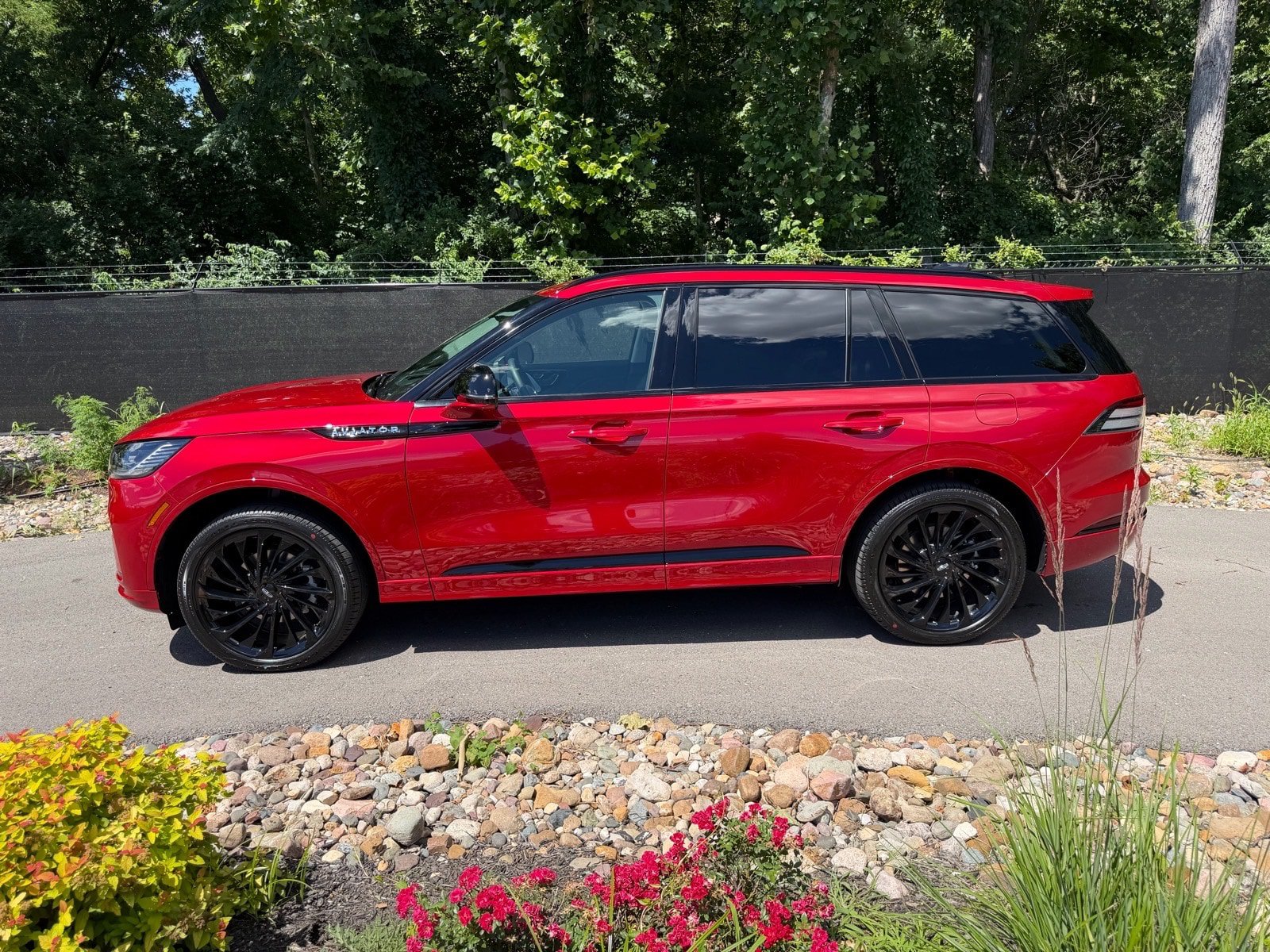 New 2026 Lincoln Aviator Reserve AWD/4WD image 2