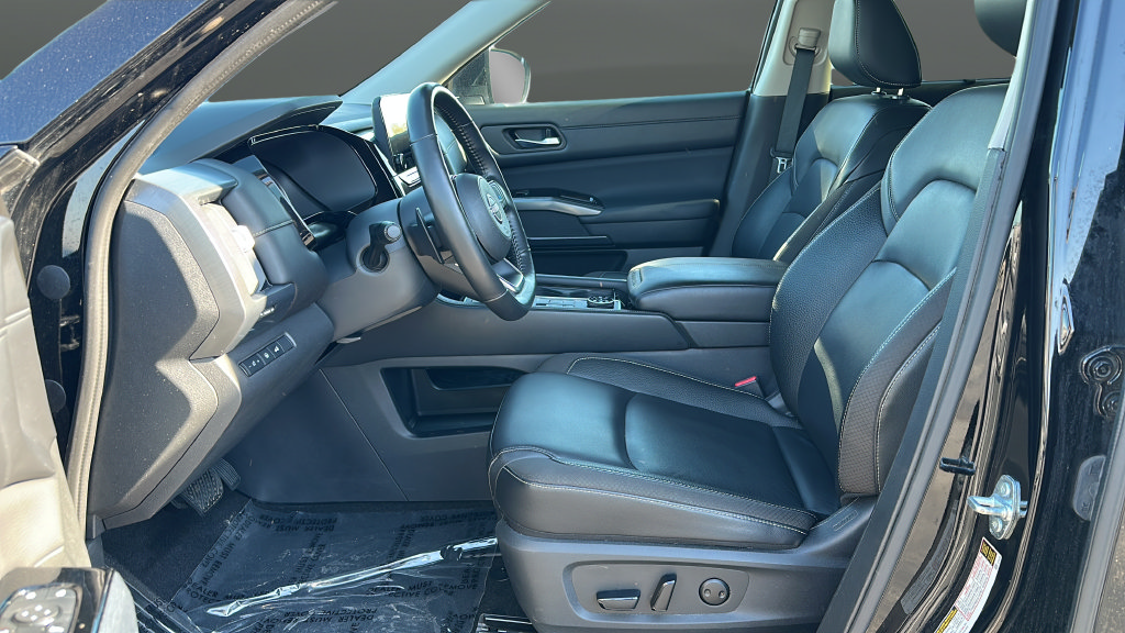Certified 2025 Nissan Pathfinder SL AWD/4WD image 9