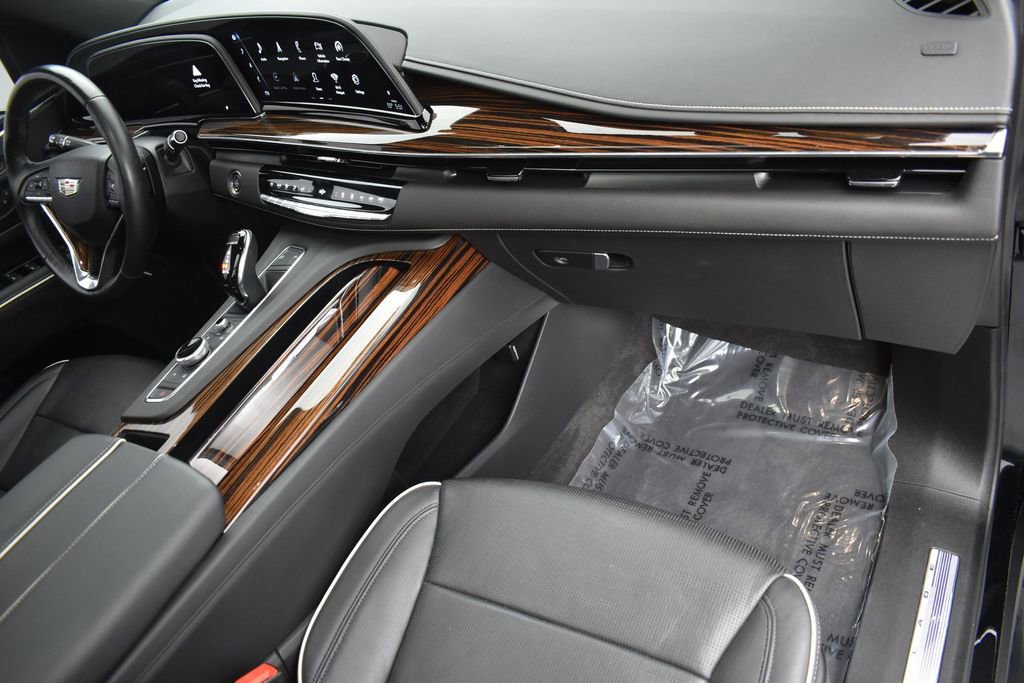 Used 2022 Cadillac Escalade Premium Luxury AWD/4WD image 36