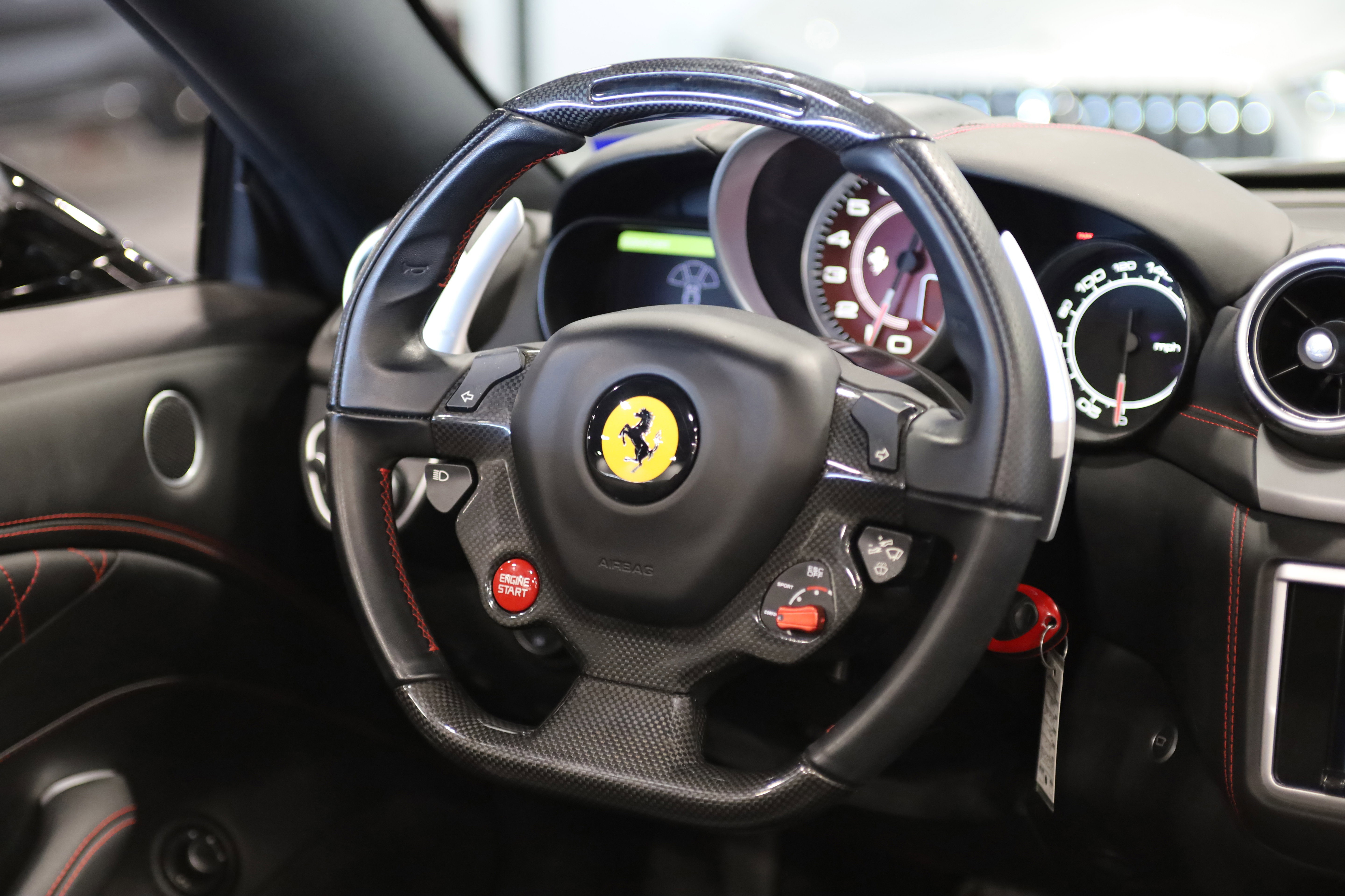 Used 2017 Ferrari California T RWD image 22