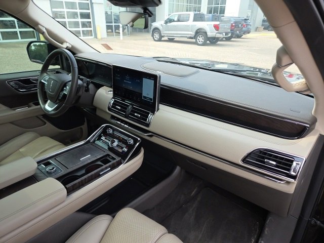 Used 2022 Lincoln Navigator L Reserve image 36