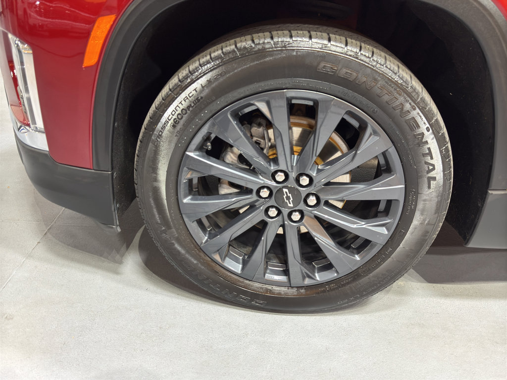 Used 2022 Chevrolet Traverse RS w/ LPO, Floor Liner Package image 10