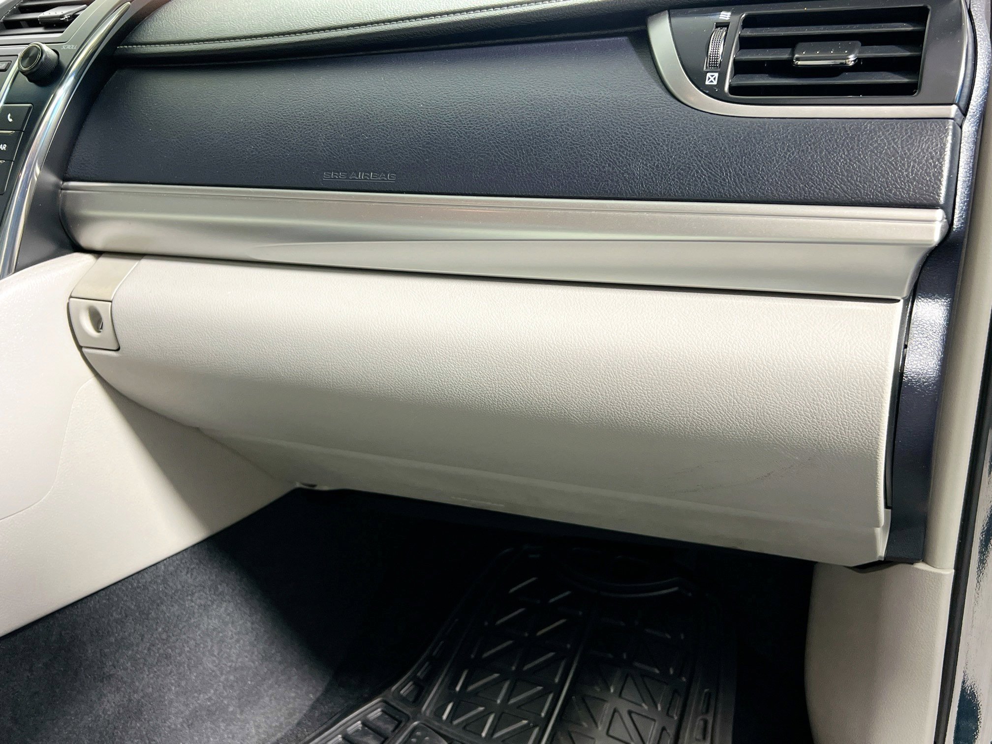 Used 2012 Toyota Camry LE image 34