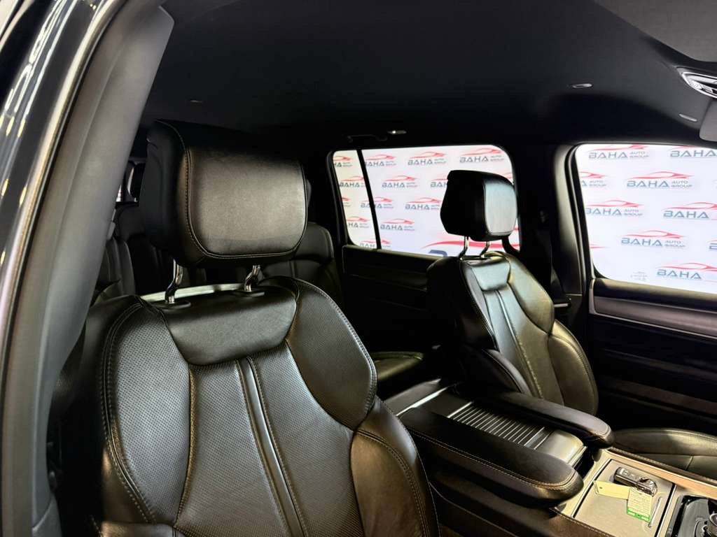 Used 2025 Jeep Wagoneer Series II AWD/4WD image 50